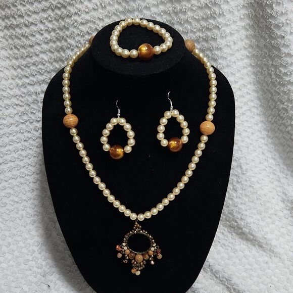 Hand Crafted Jewelry - Handmade repurpose Earth tones beaded Jewelry Set